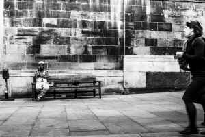 WAITING 1.JPG (476782 byte)