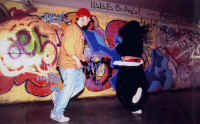 Giovani, murales ed Hip Hop 7.jpg (158254 byte)